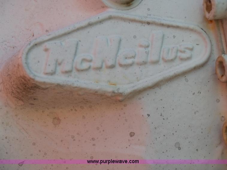 image for item L2020 1995 Ford LT9000 mixer truck