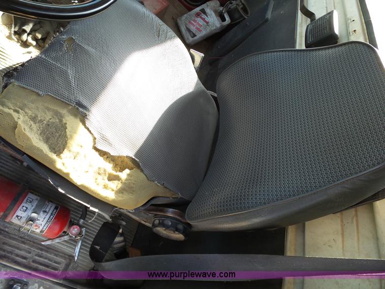 image for item L2020 1995 Ford LT9000 mixer truck