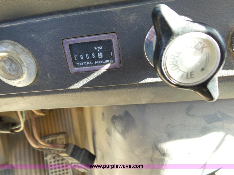 image for item L2020 1995 Ford LT9000 mixer truck