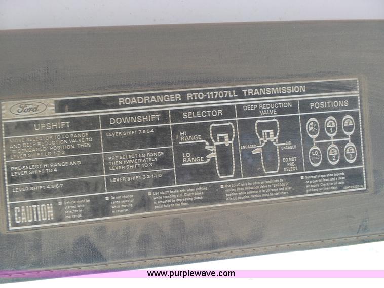 image for item L2020 1995 Ford LT9000 mixer truck