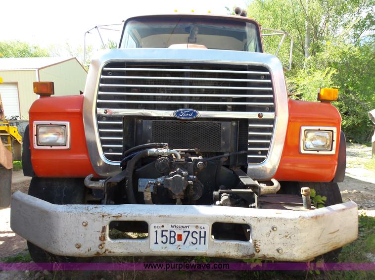 image for item L2021 1994 Ford LT8000 mixer truck