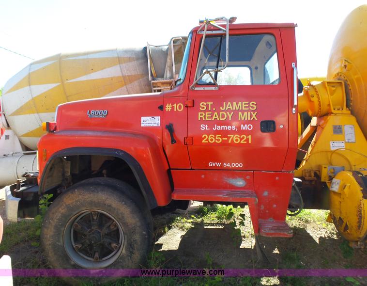 image for item L2021 1994 Ford LT8000 mixer truck