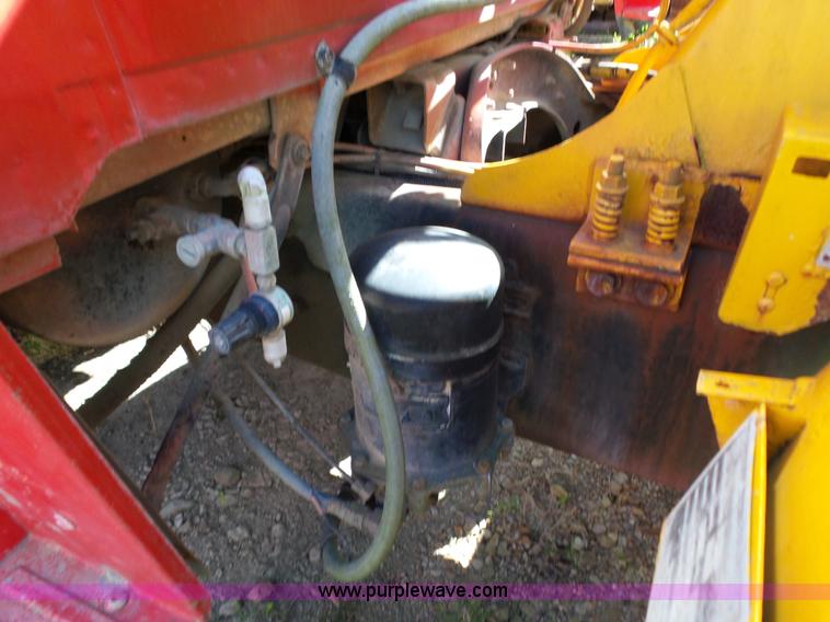 image for item L2021 1994 Ford LT8000 mixer truck