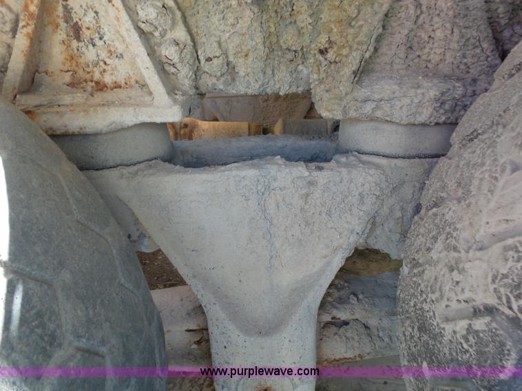 image for item L2021 1994 Ford LT8000 mixer truck