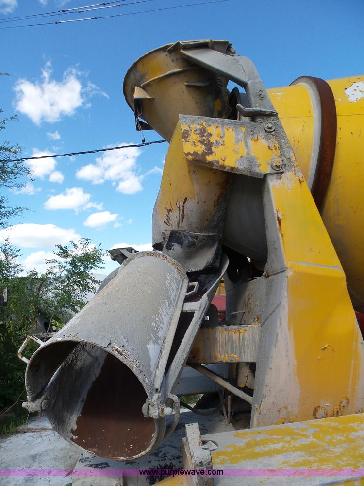 image for item L2021 1994 Ford LT8000 mixer truck