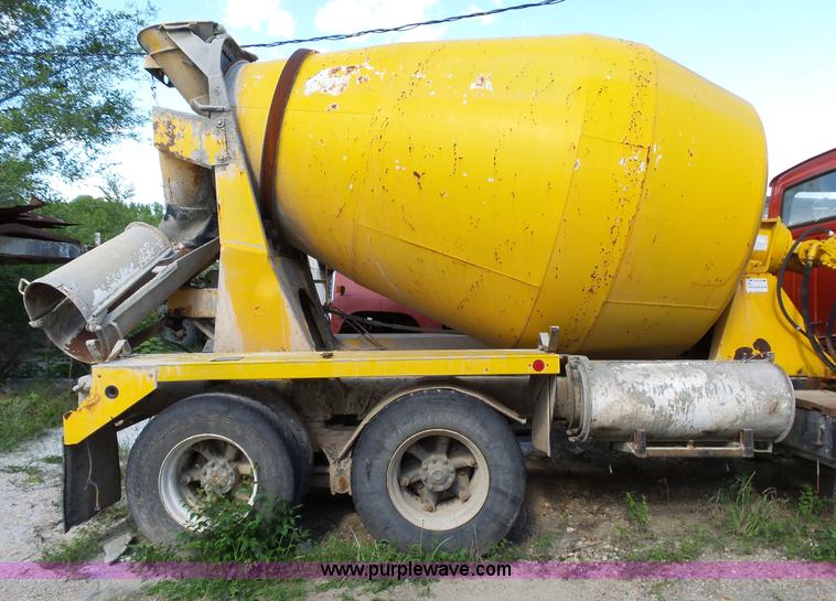 image for item L2021 1994 Ford LT8000 mixer truck