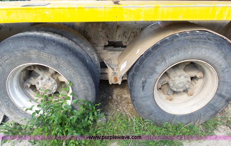 image for item L2021 1994 Ford LT8000 mixer truck