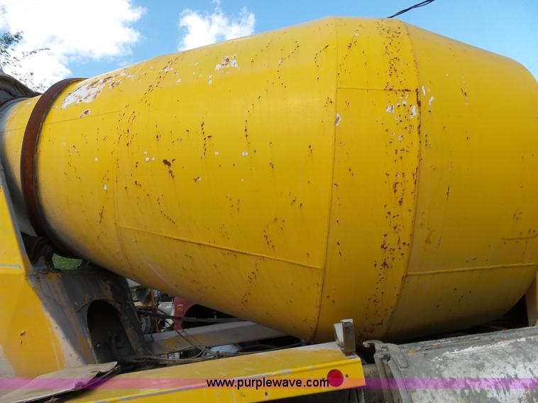 image for item L2021 1994 Ford LT8000 mixer truck