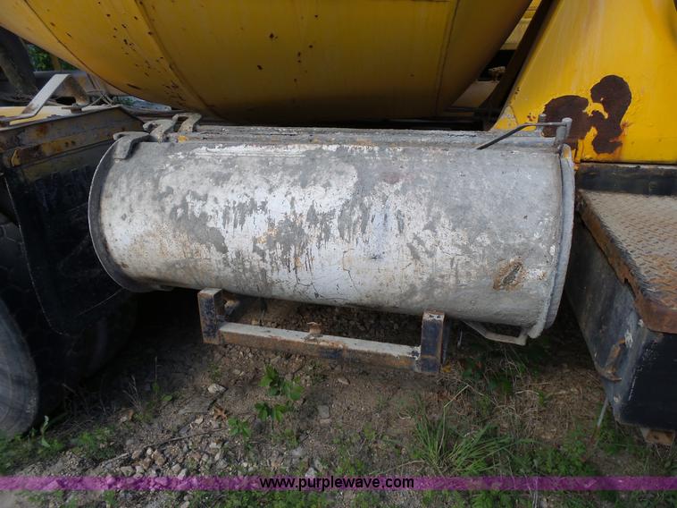 image for item L2021 1994 Ford LT8000 mixer truck