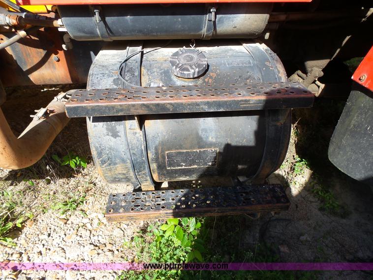 image for item L2021 1994 Ford LT8000 mixer truck