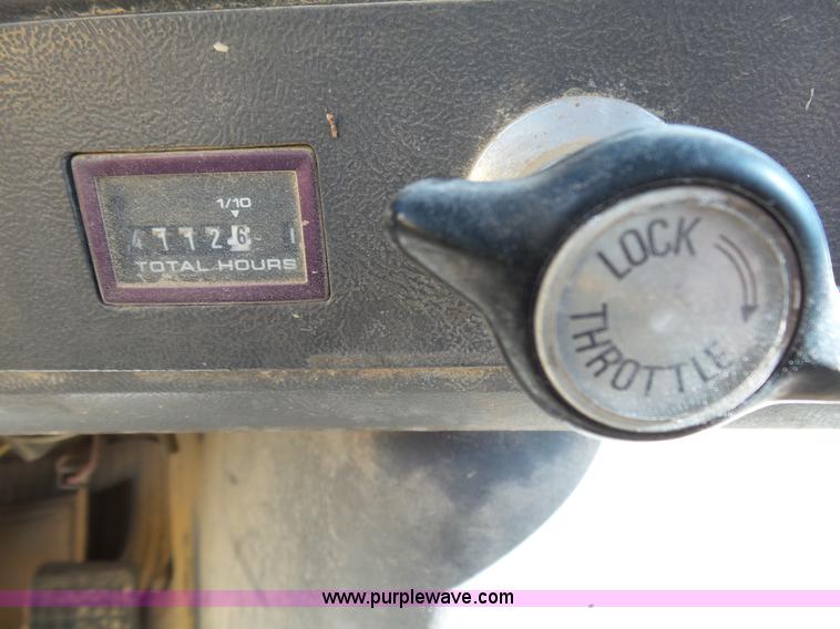 image for item L2021 1994 Ford LT8000 mixer truck