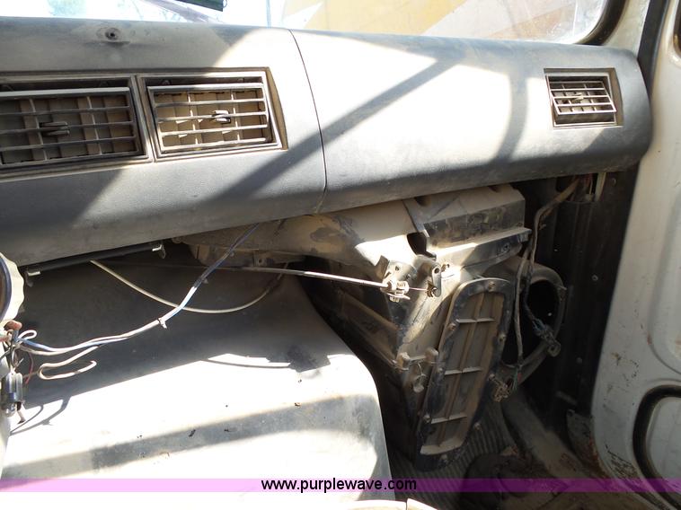 image for item L2021 1994 Ford LT8000 mixer truck