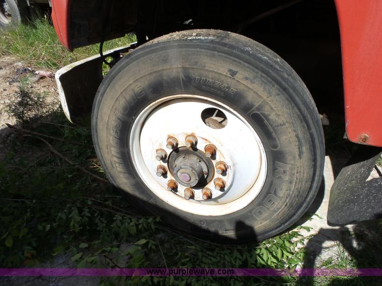 image for item L2022 1985 Ford LT9000 dump truck