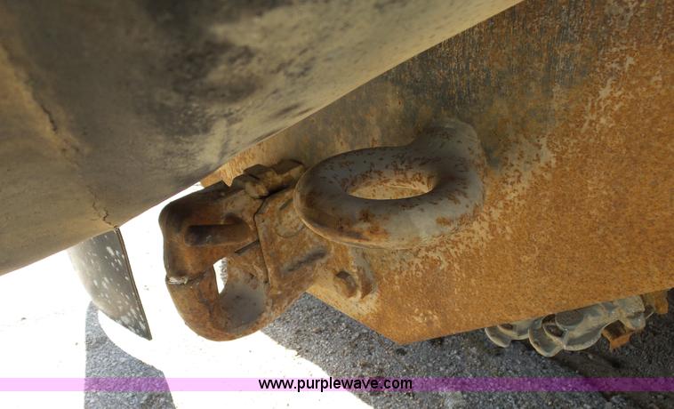 image for item L2022 1985 Ford LT9000 dump truck