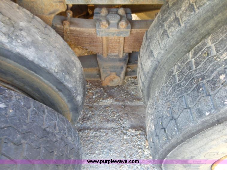 image for item L2022 1985 Ford LT9000 dump truck