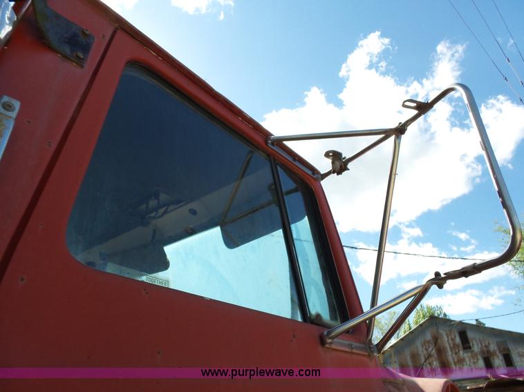 image for item L2022 1985 Ford LT9000 dump truck