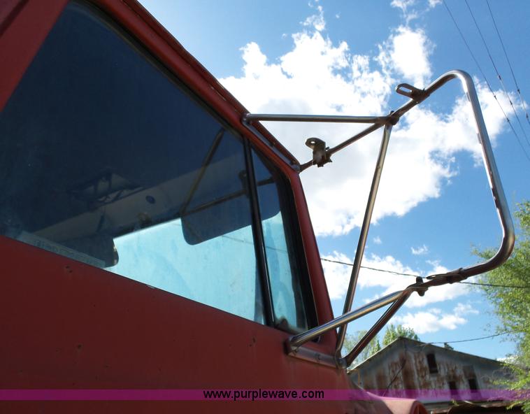 image for item L2022 1985 Ford LT9000 dump truck