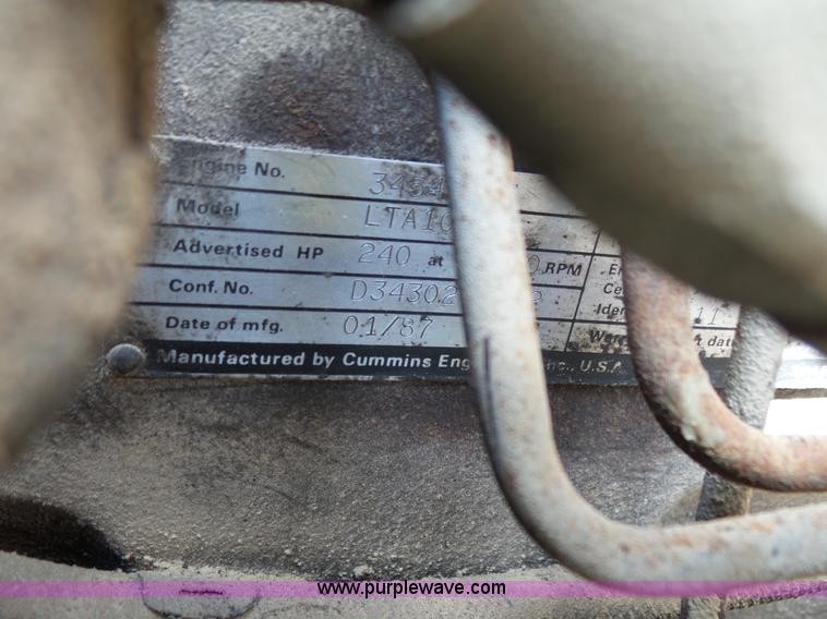 image for item L2022 1985 Ford LT9000 dump truck