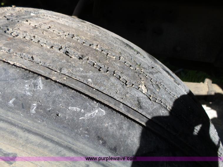 image for item L2022 1985 Ford LT9000 dump truck