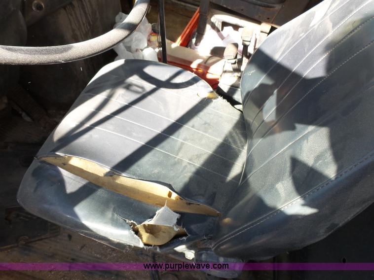 image for item L2022 1985 Ford LT9000 dump truck