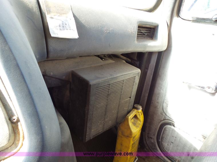 image for item L2022 1985 Ford LT9000 dump truck