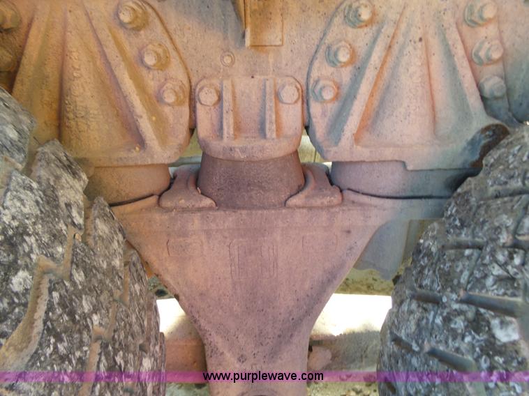 image for item L2023 1995 Ford LT9000 mixer truck