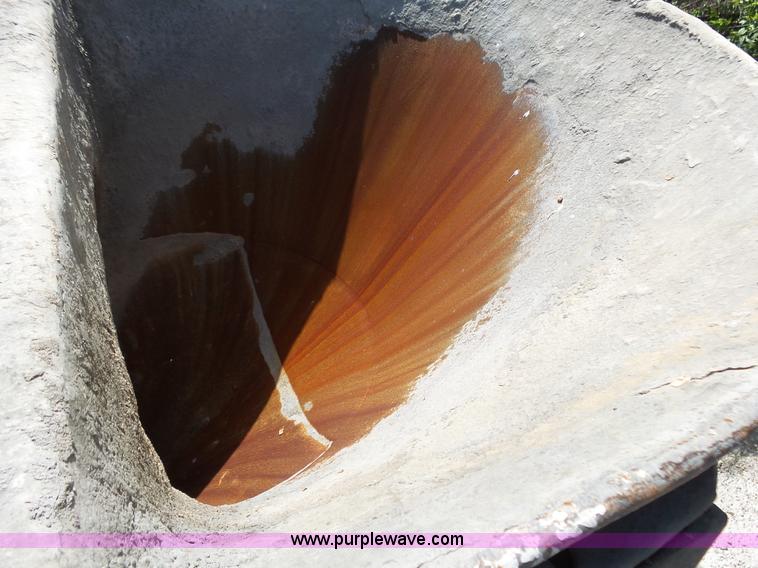 image for item L2023 1995 Ford LT9000 mixer truck