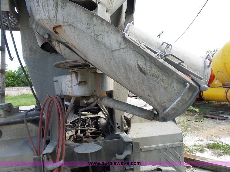 image for item L2023 1995 Ford LT9000 mixer truck