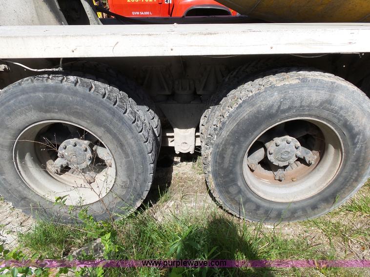 image for item L2023 1995 Ford LT9000 mixer truck