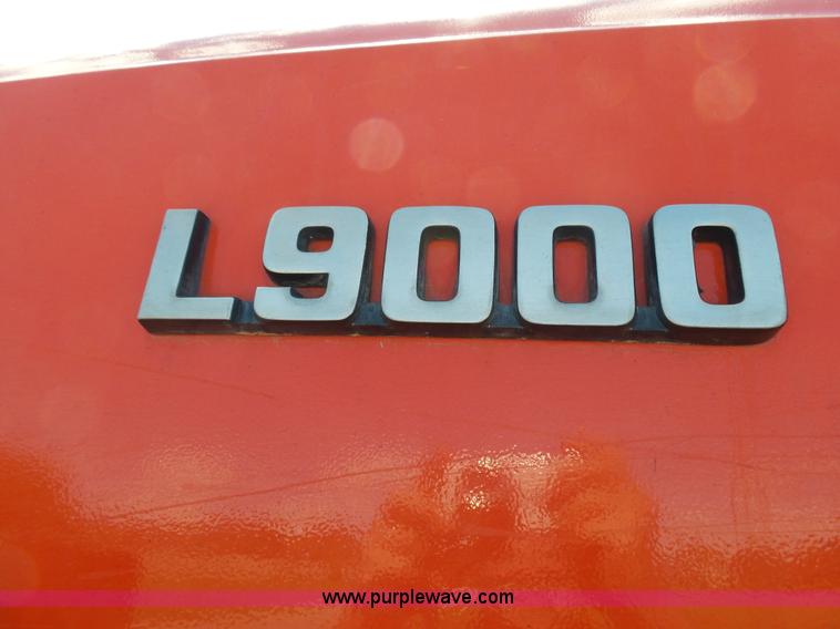 image for item L2023 1995 Ford LT9000 mixer truck