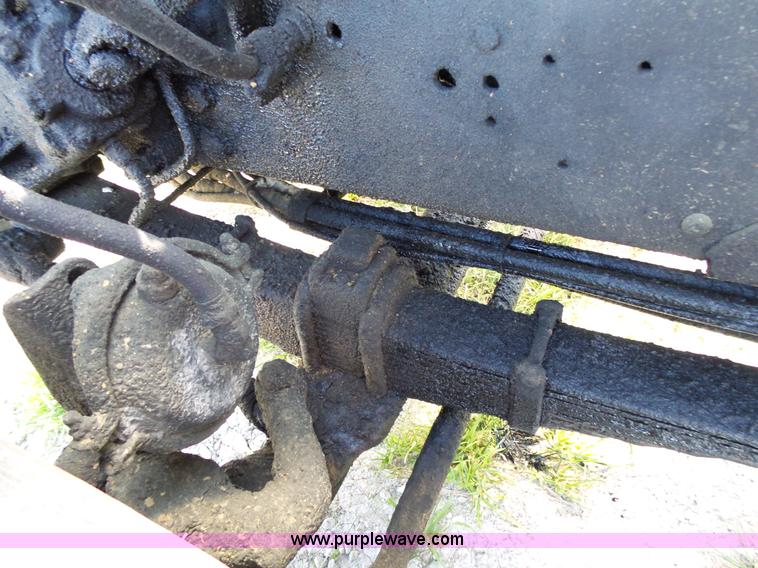 image for item L2023 1995 Ford LT9000 mixer truck