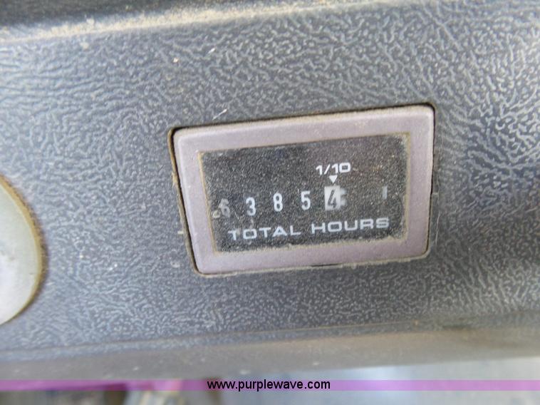 image for item L2023 1995 Ford LT9000 mixer truck