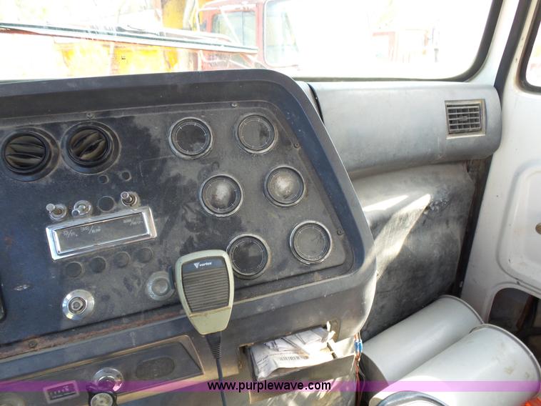 image for item L2023 1995 Ford LT9000 mixer truck