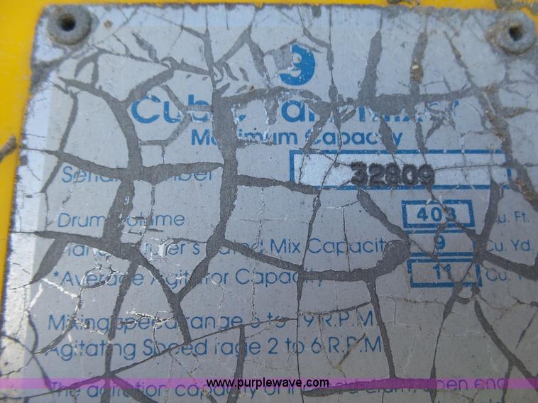 image for item L2024 1994 Ford LT8000 mixer truck