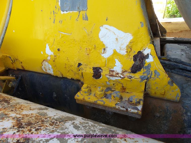 image for item L2024 1994 Ford LT8000 mixer truck