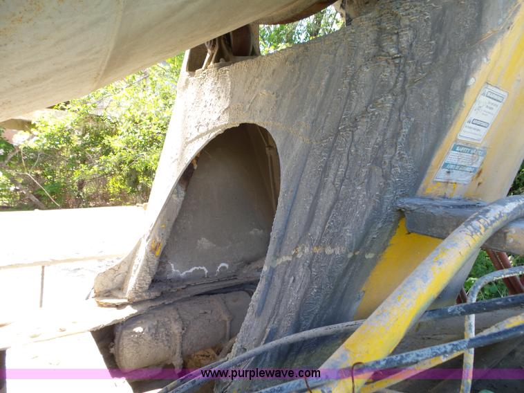 image for item L2024 1994 Ford LT8000 mixer truck