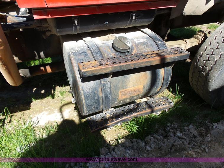 image for item L2024 1994 Ford LT8000 mixer truck