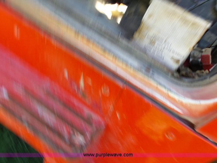 image for item L2024 1994 Ford LT8000 mixer truck