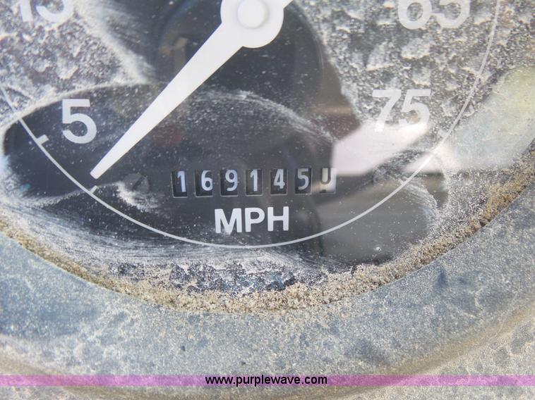 image for item L2024 1994 Ford LT8000 mixer truck