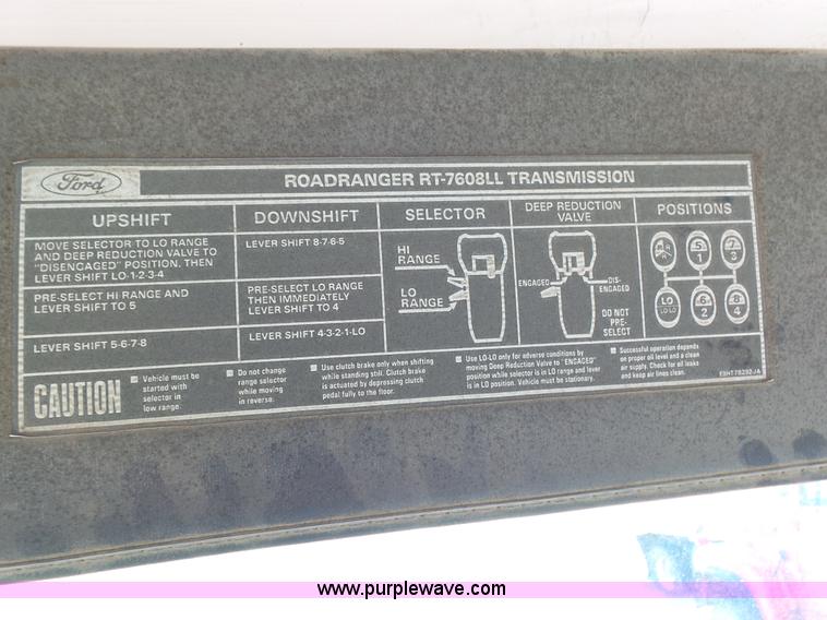 image for item L2024 1994 Ford LT8000 mixer truck