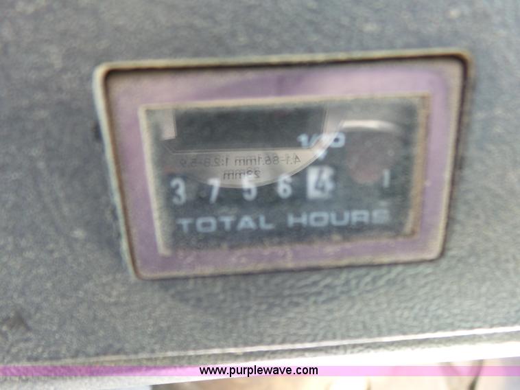 image for item L2024 1994 Ford LT8000 mixer truck