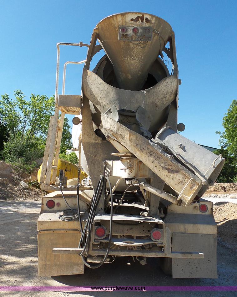 image for item L2025 1999 Sterling A9500 mixer truck