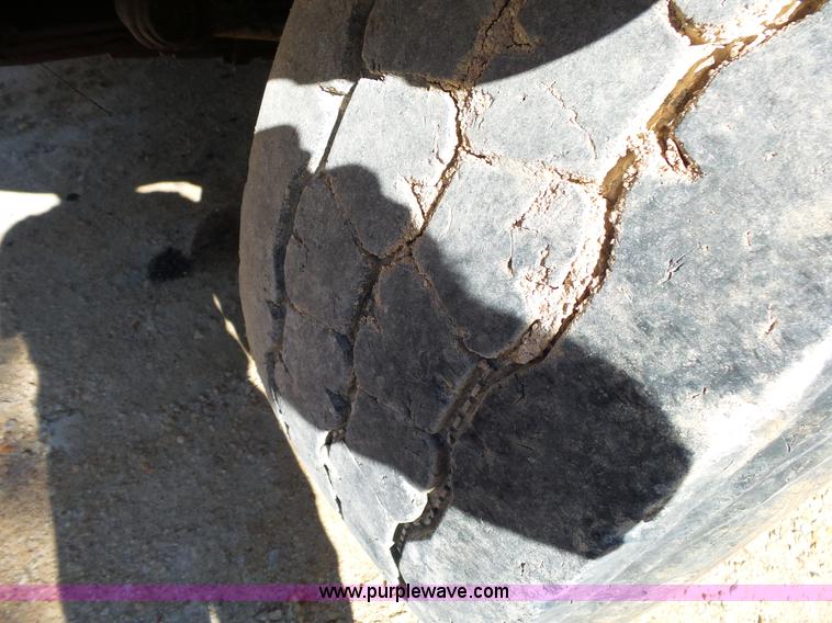 image for item L2025 1999 Sterling A9500 mixer truck