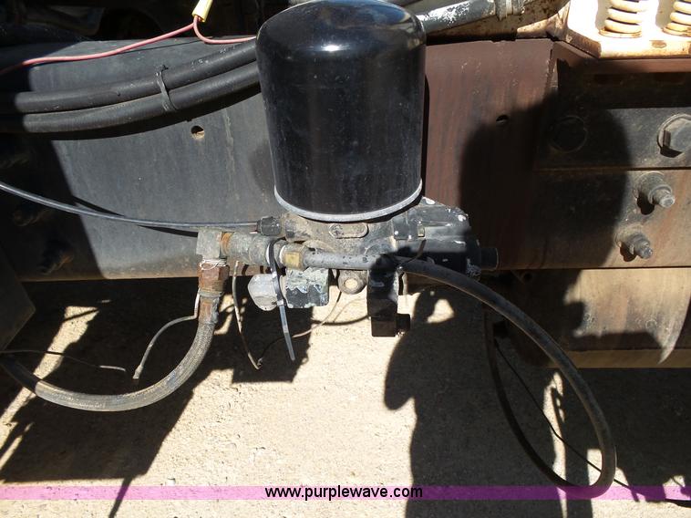 image for item L2025 1999 Sterling A9500 mixer truck