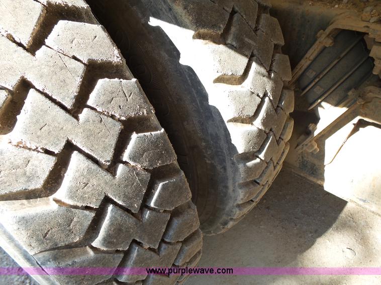 image for item L2025 1999 Sterling A9500 mixer truck