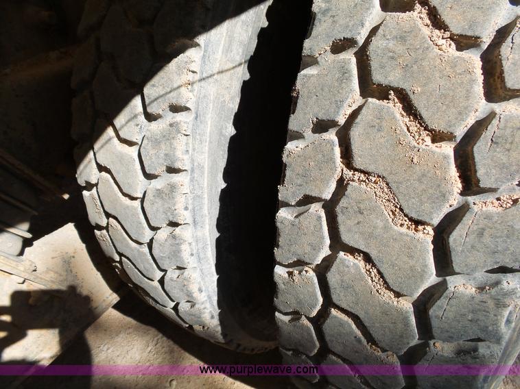 image for item L2025 1999 Sterling A9500 mixer truck