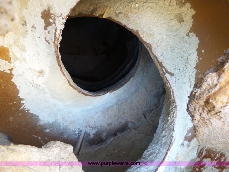 image for item L2025 1999 Sterling A9500 mixer truck