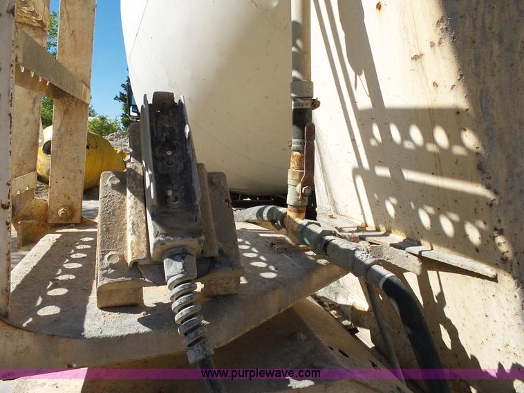 image for item L2025 1999 Sterling A9500 mixer truck