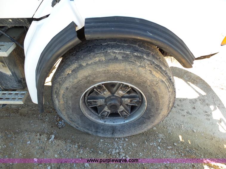 image for item L2025 1999 Sterling A9500 mixer truck