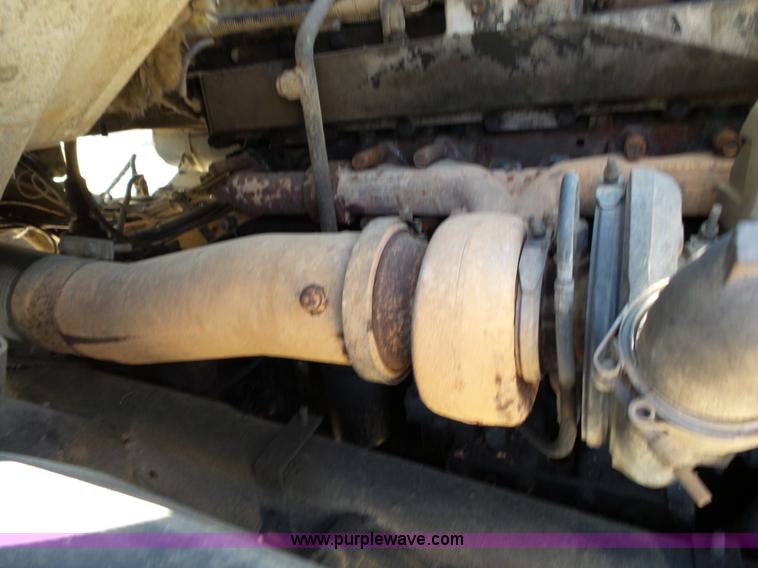 image for item L2025 1999 Sterling A9500 mixer truck